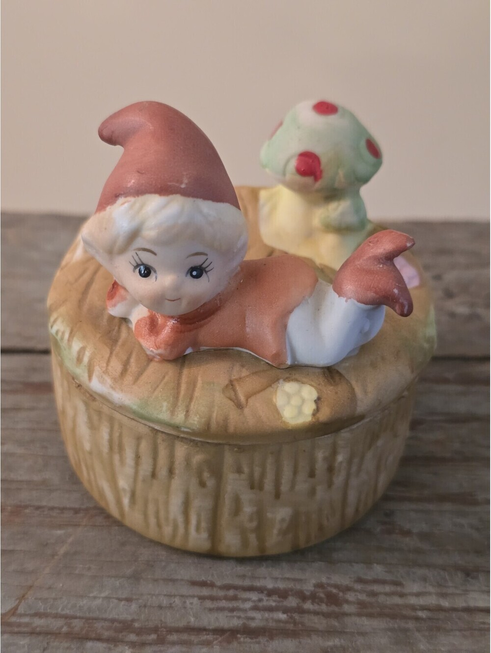 Vintage Homco 5404 Taiwan Pixie Gnome Elf Mushroom Ceramic Lidded Trinket Box